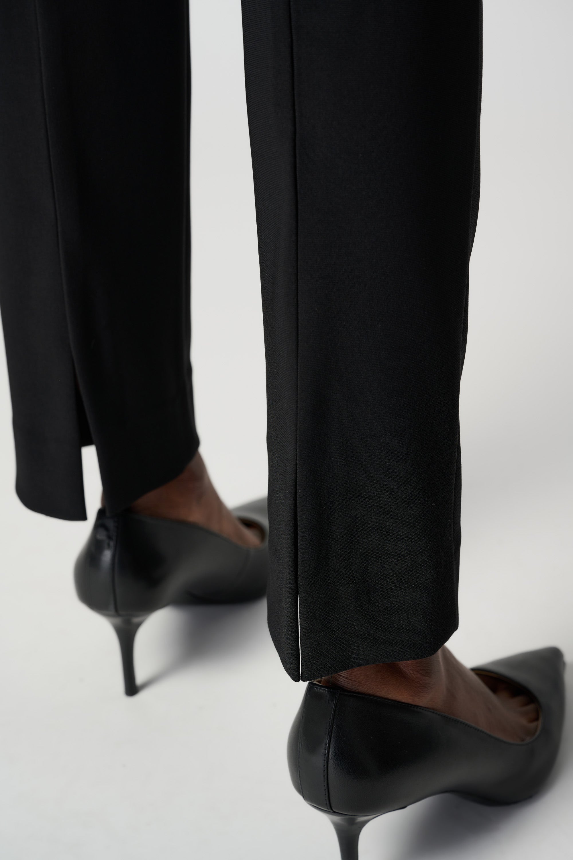 143105NOS Split Back Pant