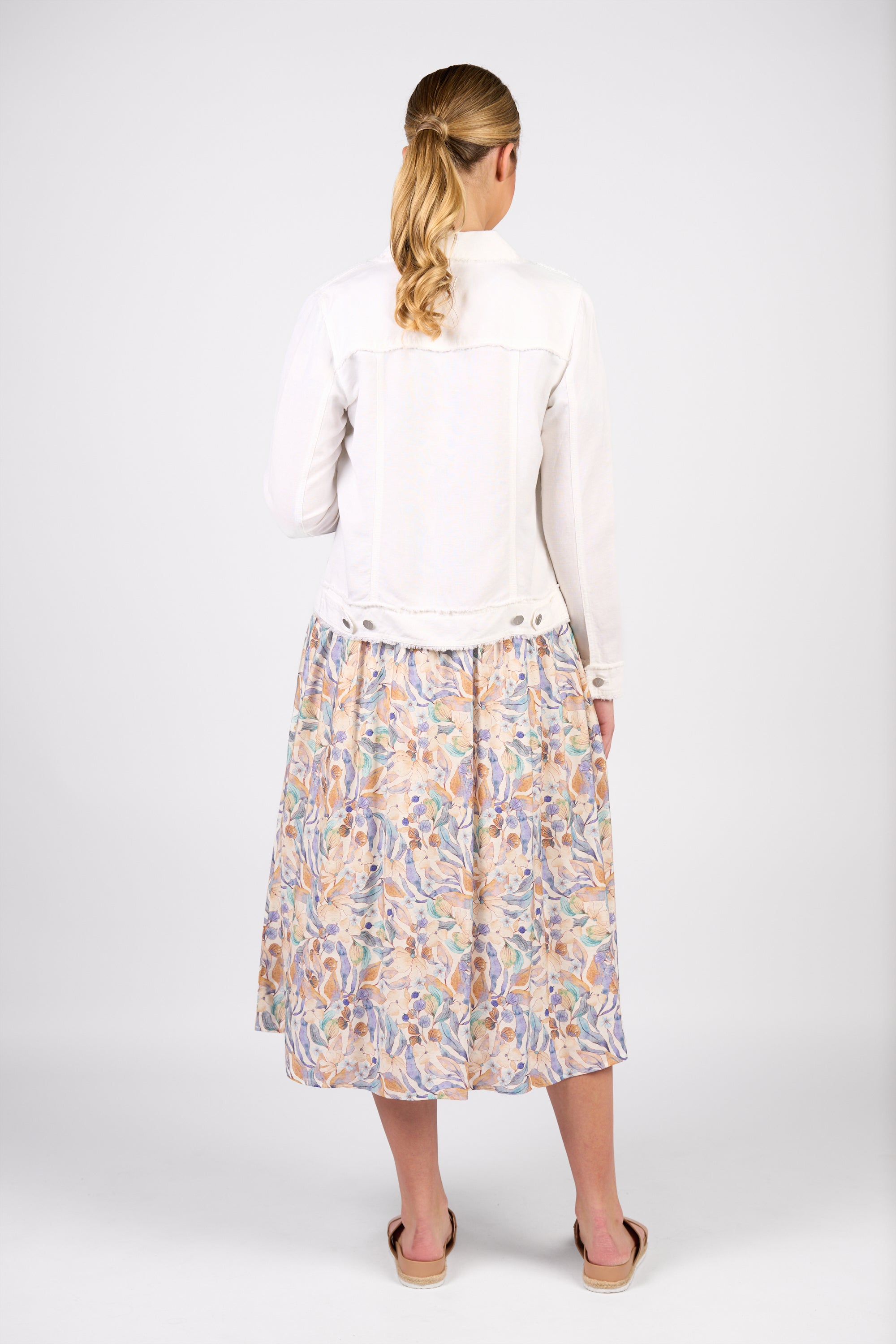 2026A Linen Jacket with Frayed Seams