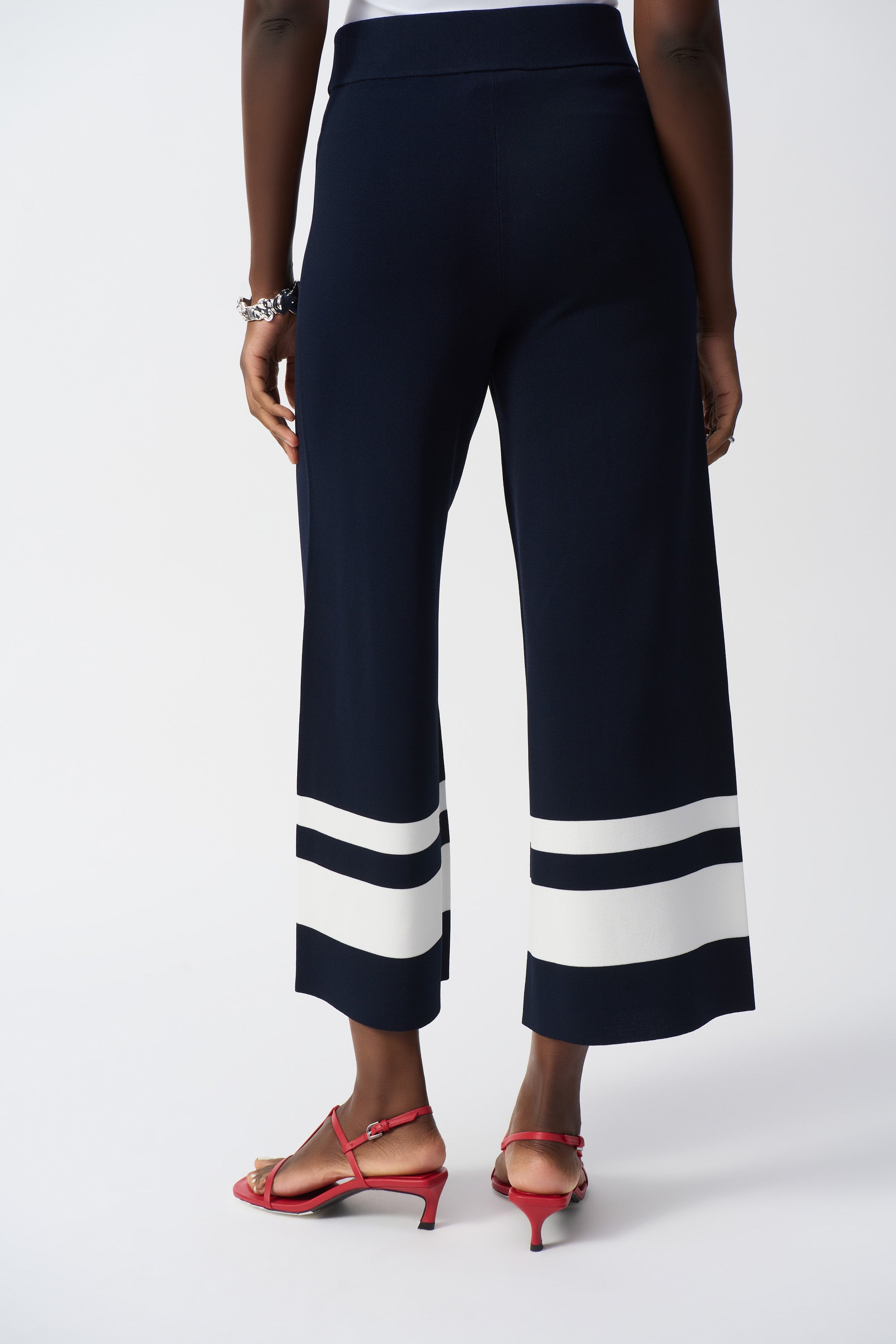 251945 - Placement Stripe Sweater Knit Culotte
