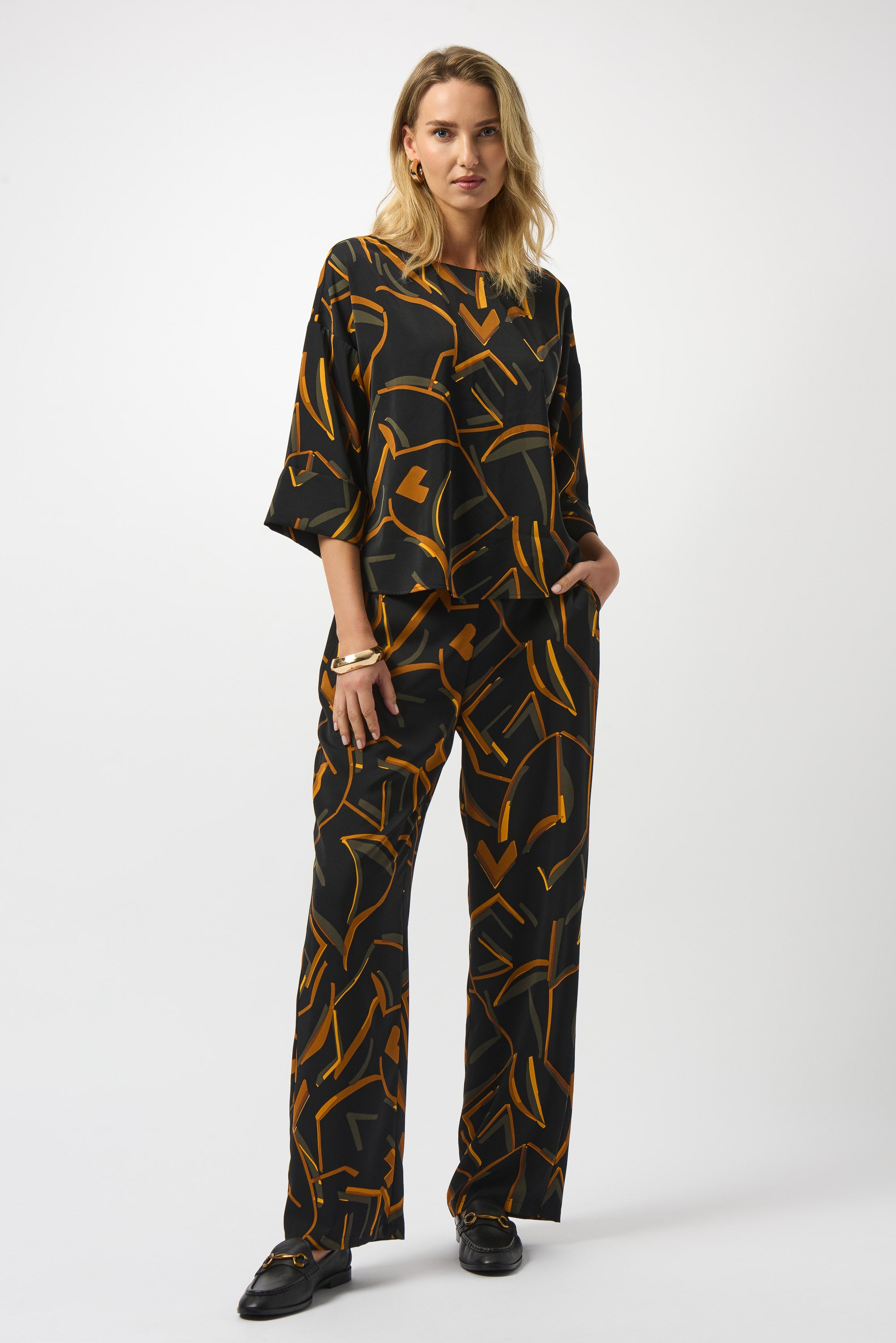 253238 Recycled Woven Geometric Print Boxy Top