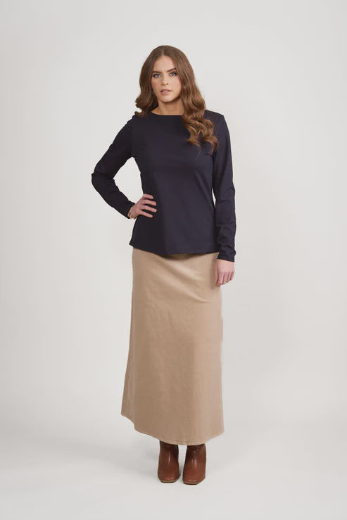 4472 Boat Neck Long Sleeve Top