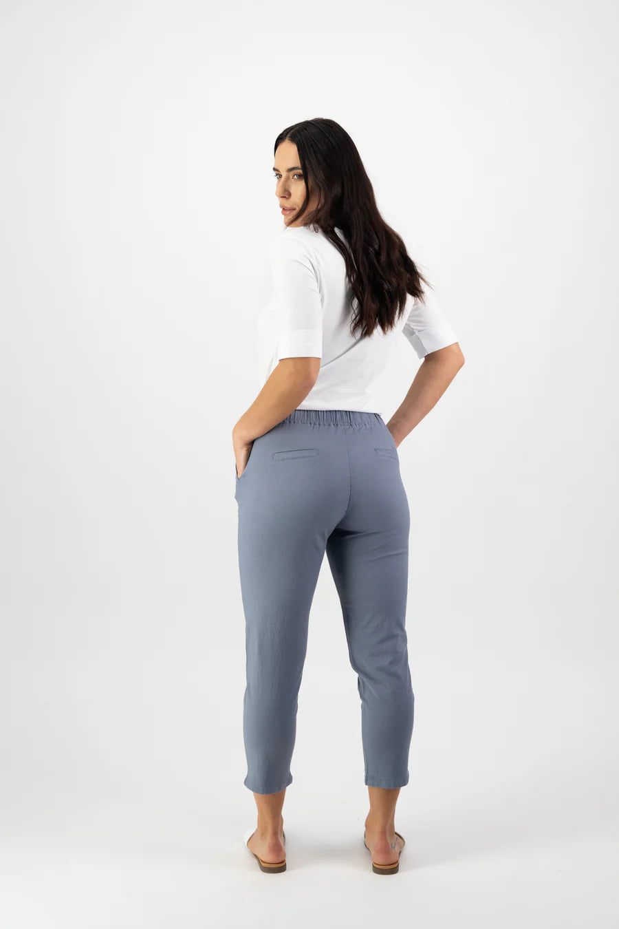5790 - 7/8 Length Skinny Leg Elastic Waist Pant