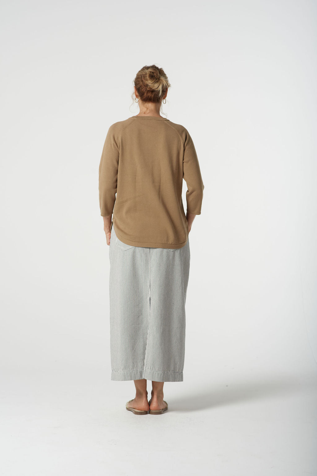 8144 3/4 Sleeve Raglan Jumper