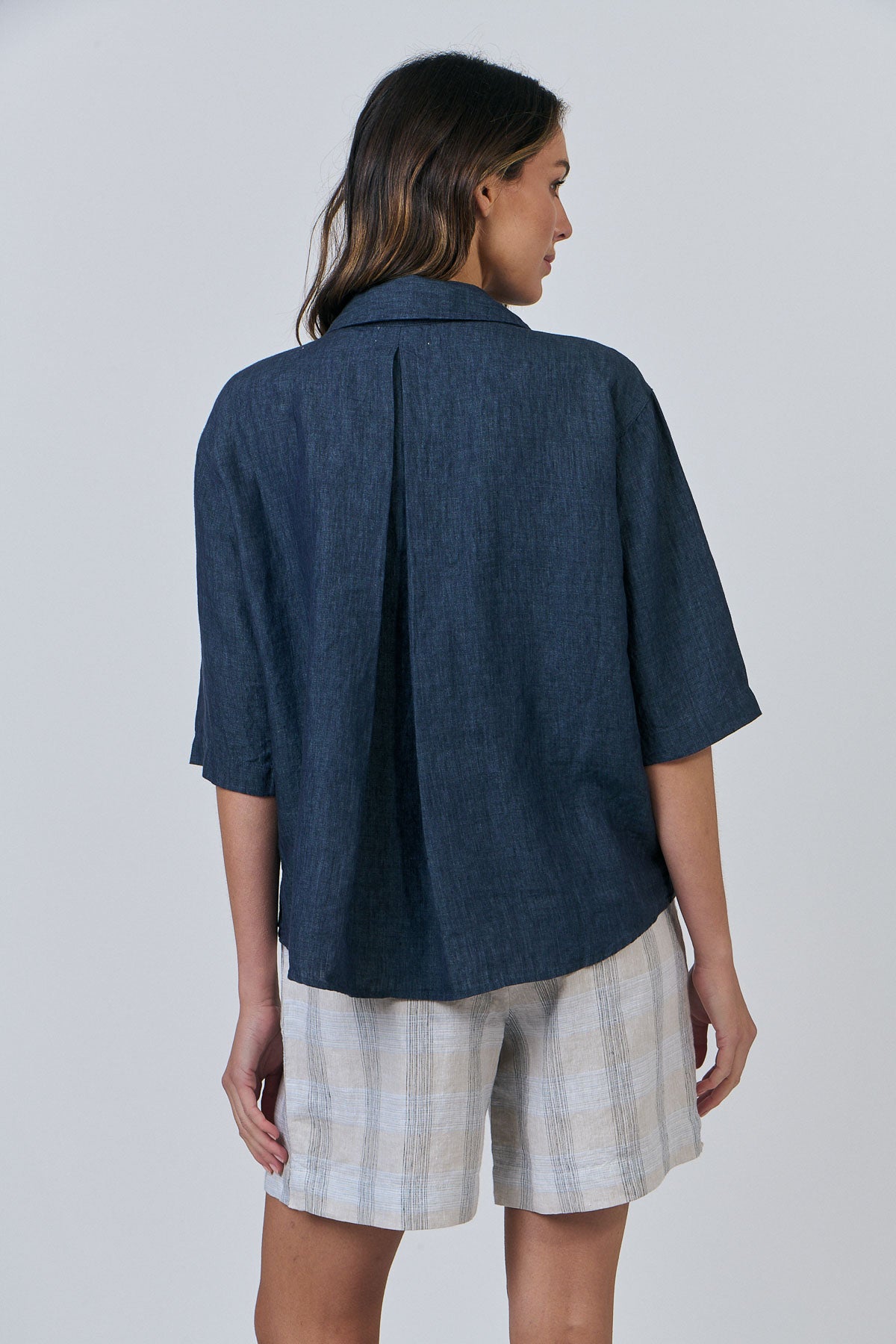 GA596 Buttoned Linen Shirt
