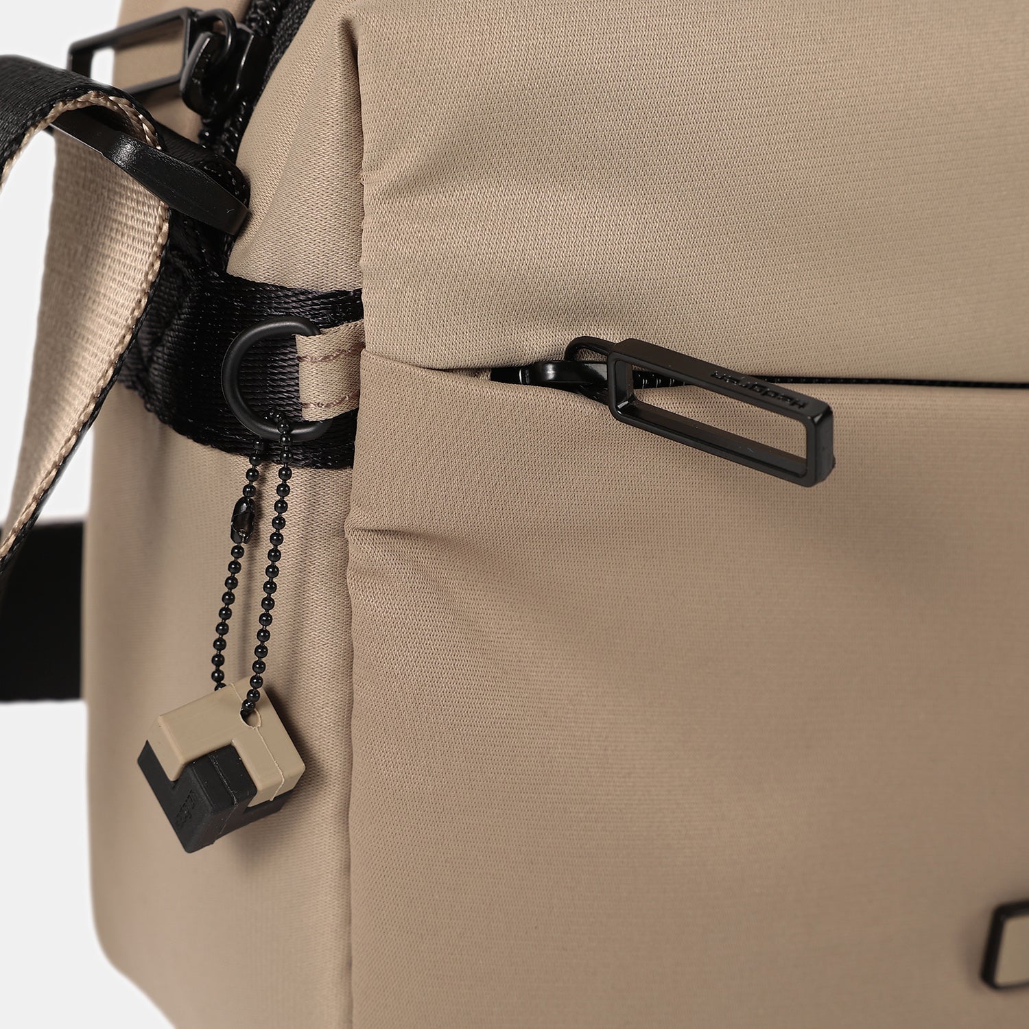 Hedgren HNOV02M NEUTRON Crossbody Bag RFID