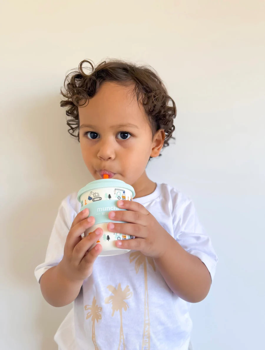 Munchi Middie Cup w/ Silicone Straw (8zo)
