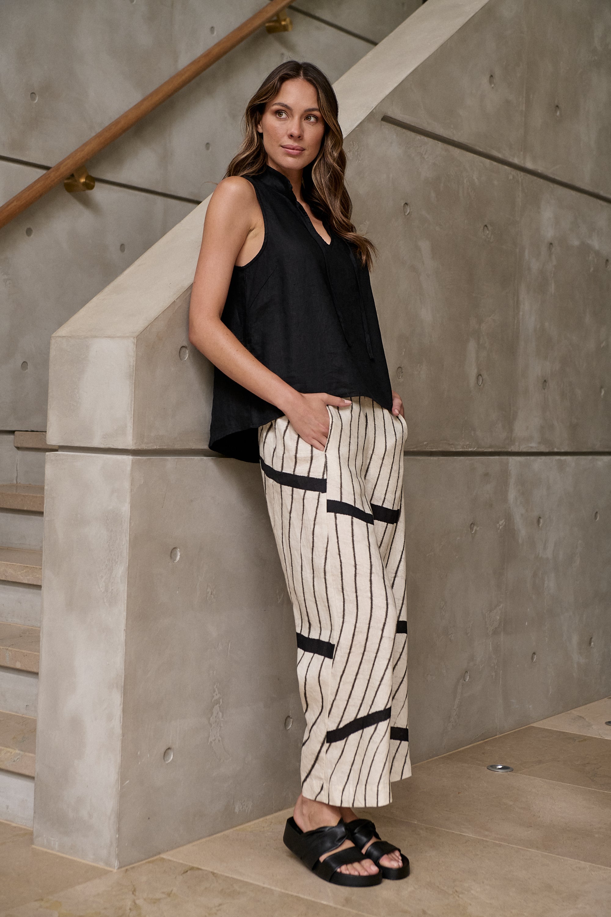 GA398 Wide Leg Tailored 100% Linen Pants