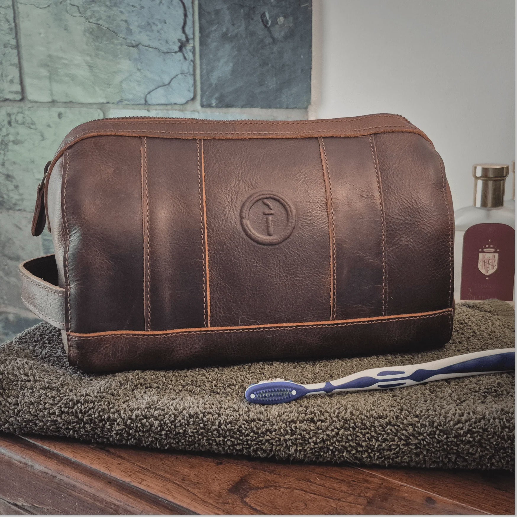 Mens Leather Toiletry Bag Watson DA