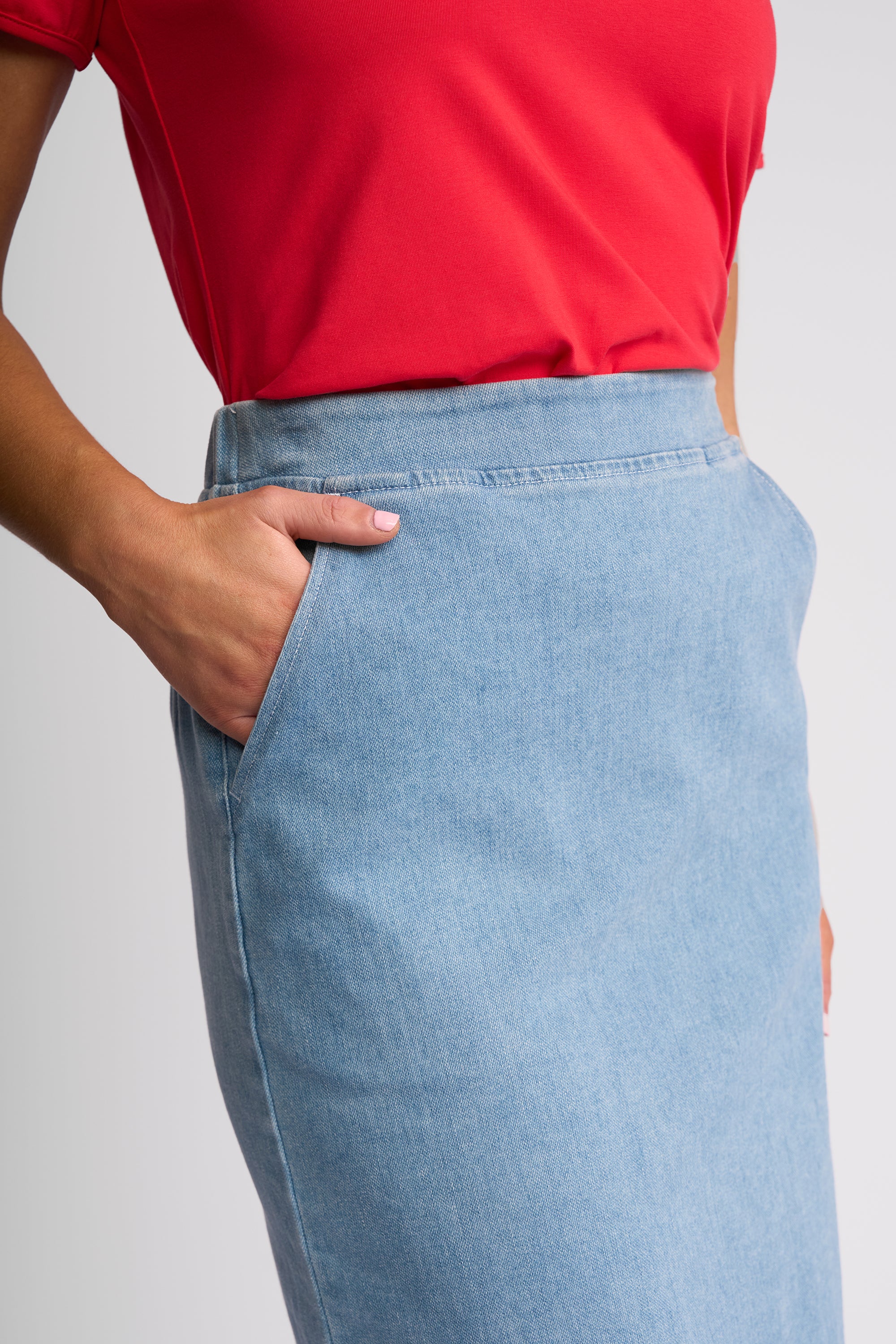 Terra Skirt Light Wash Denim - Vassalli