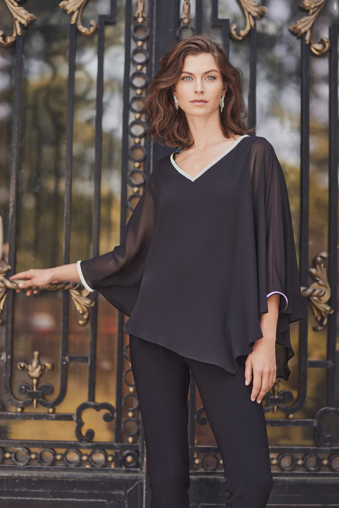 Chic Jewel V-neck Pullover Top