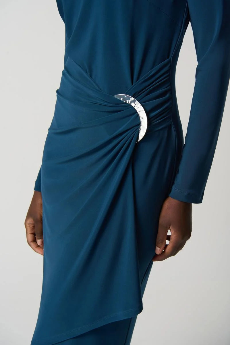 233131 Long Sleeve Sheath Dress