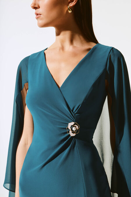 243701 Knee Length Sheath Dress