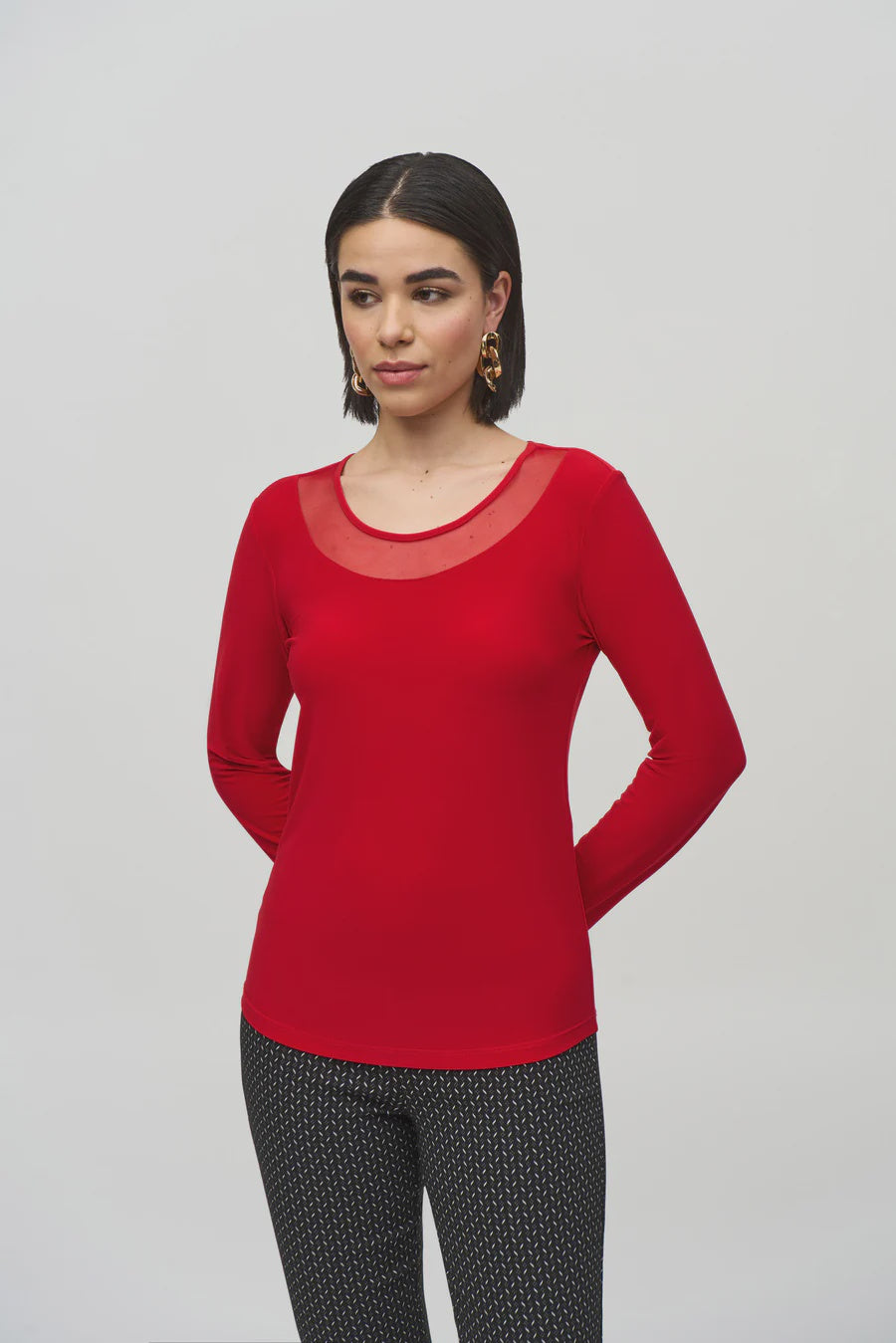 244066 Mesh Round Neck Fitted Top