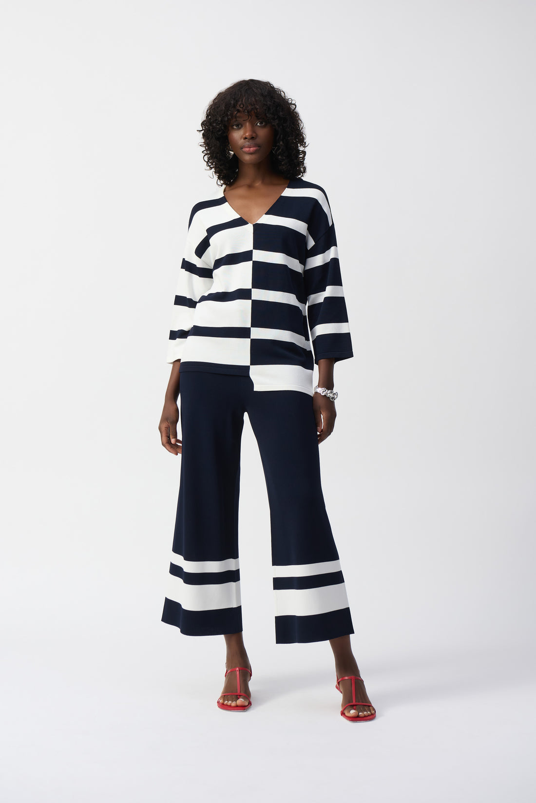 251945 - Placement Stripe Sweater Knit Culotte