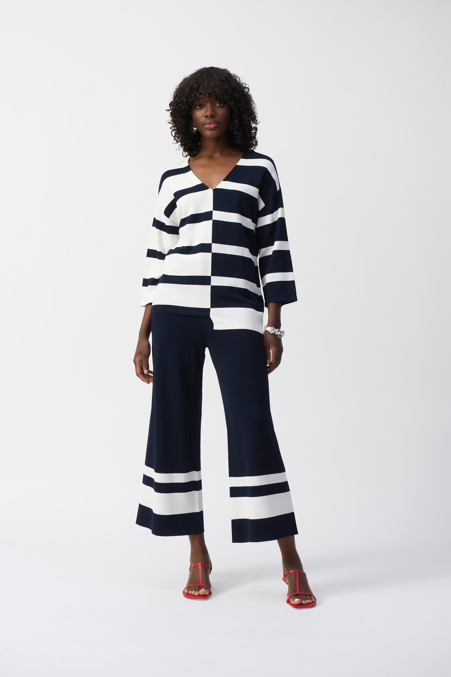 251945 - Placement Stripe Sweater Knit Culotte
