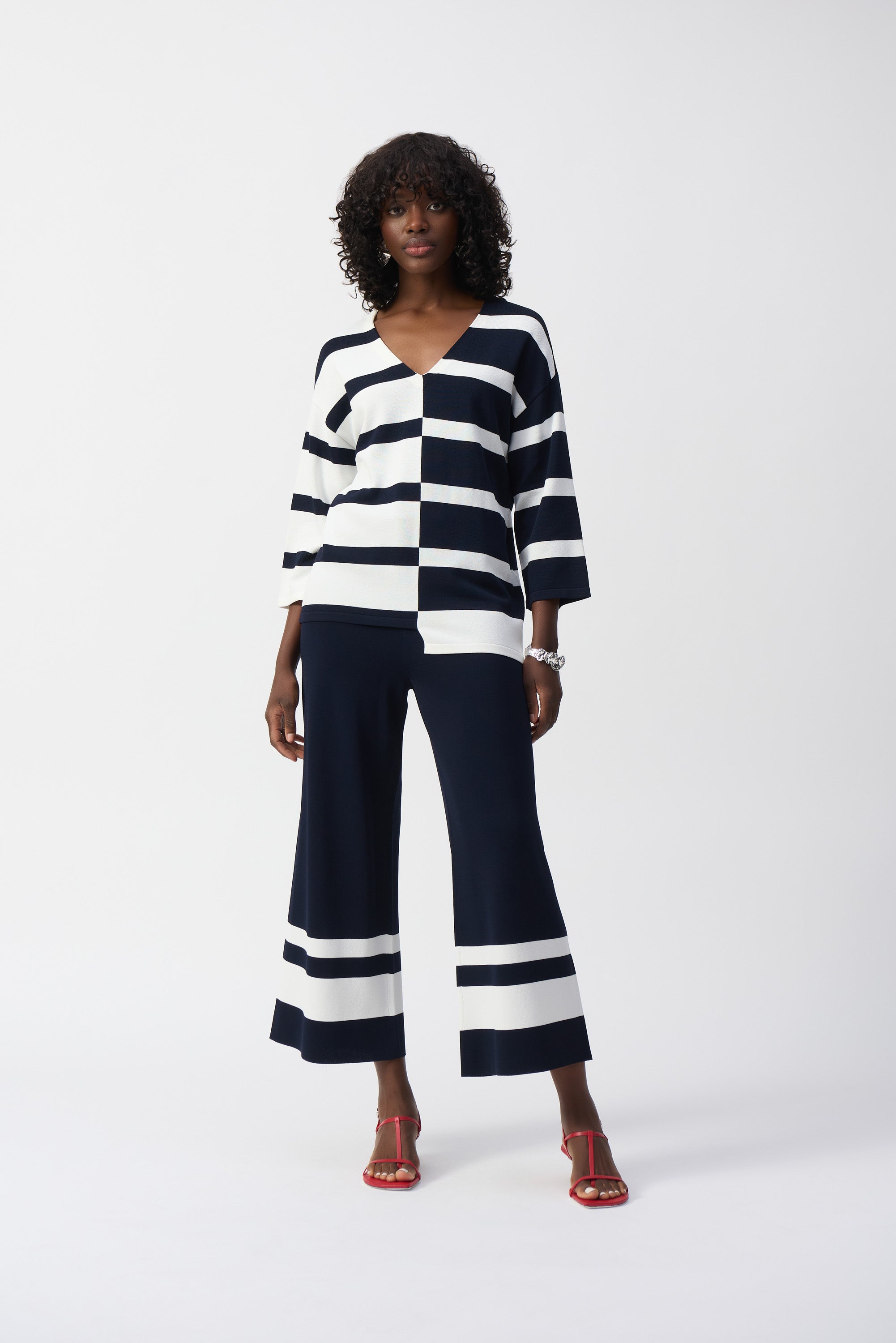 251945 - Placement Stripe Sweater Knit Culotte