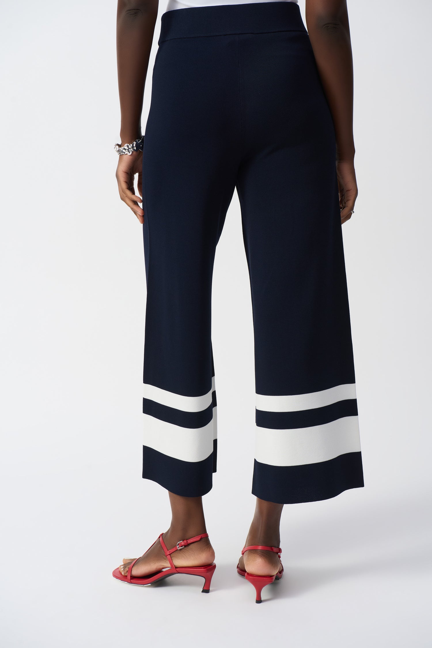 251945 - Placement Stripe Sweater Knit Culotte