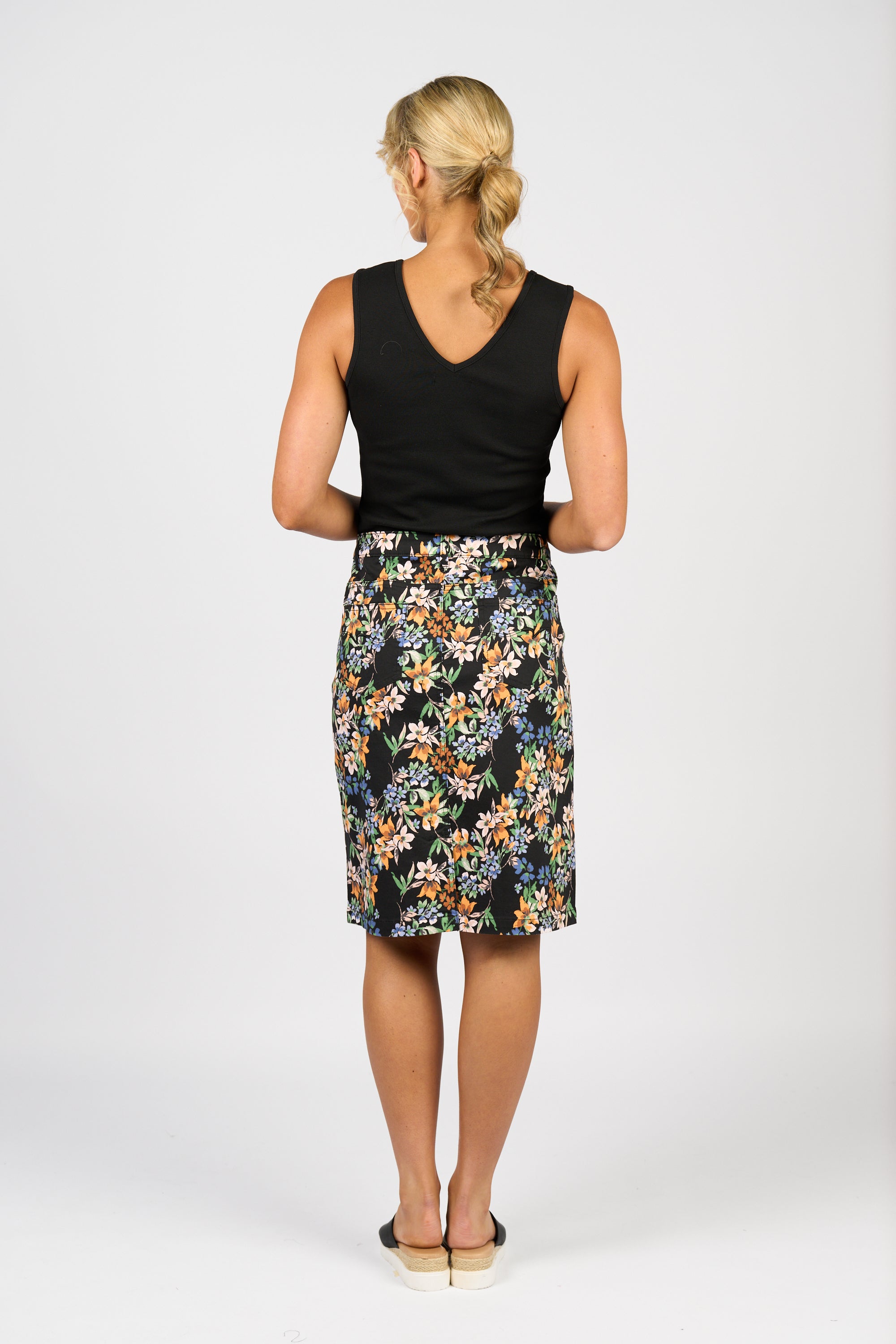 372AV Printed Lightweight Skirt with Centre Back Vent