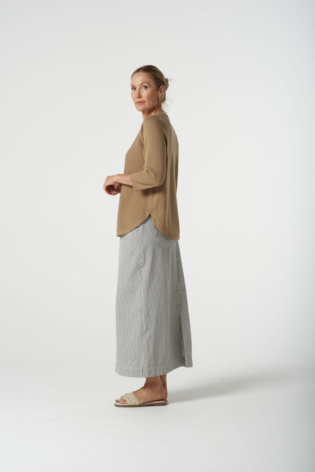 8144 3/4 Sleeve Raglan Jumper