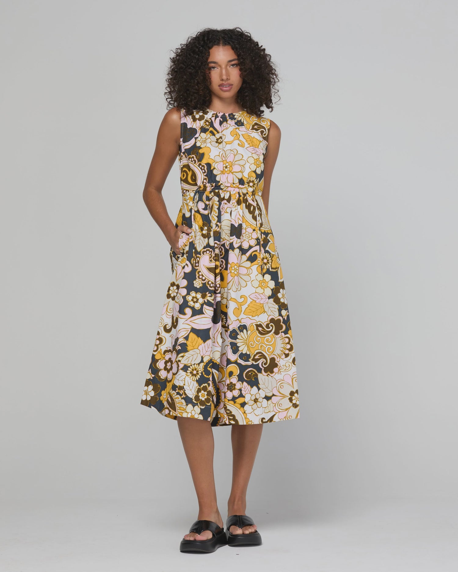 Carmen Dress Thema - Boom Shankar