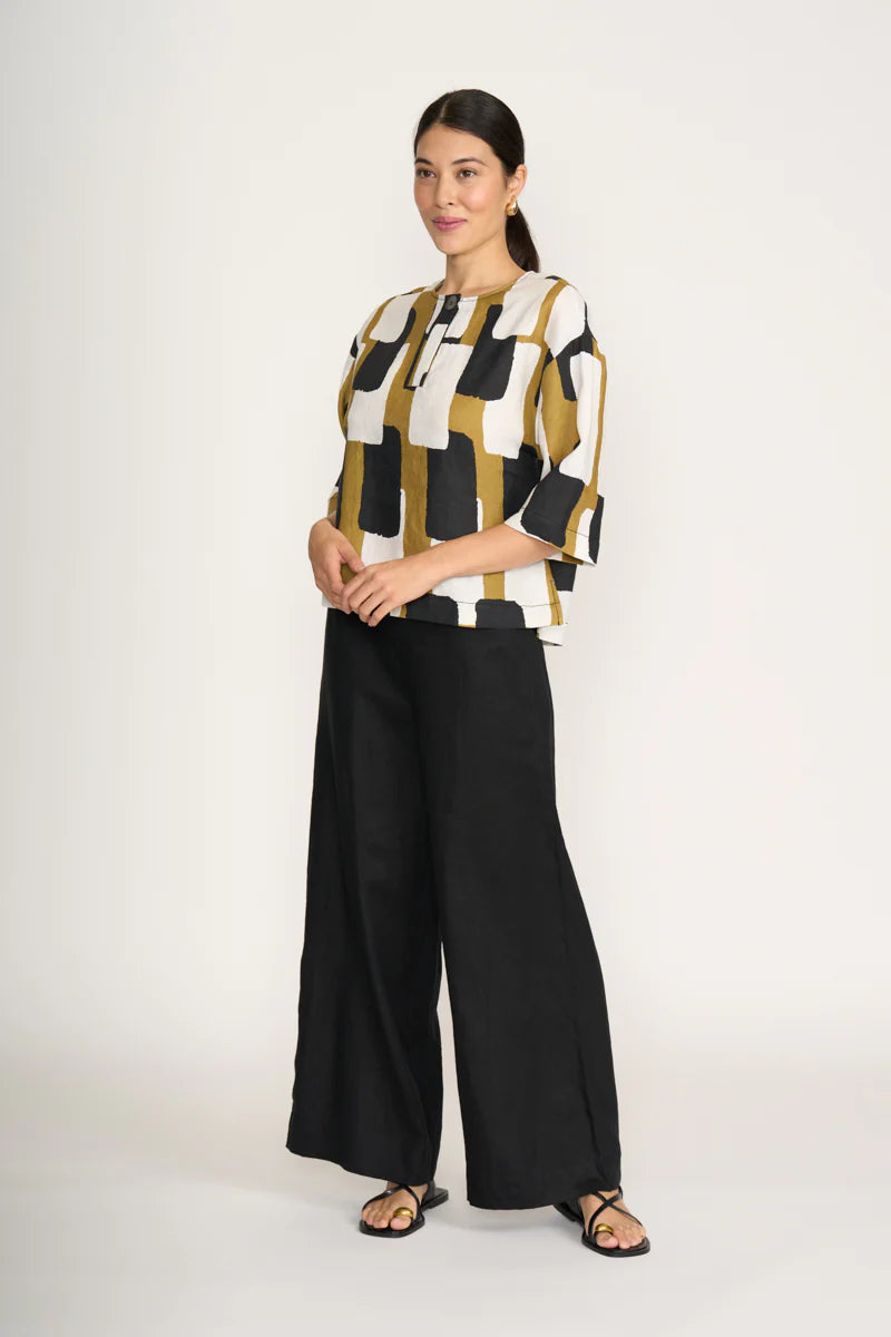 FO8232 Looking Sharp Top