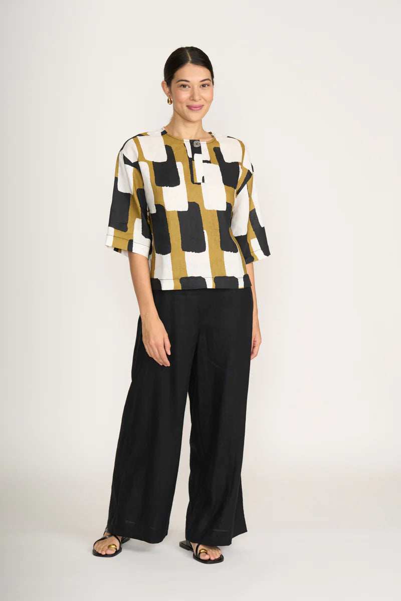 FO8232 Looking Sharp Top