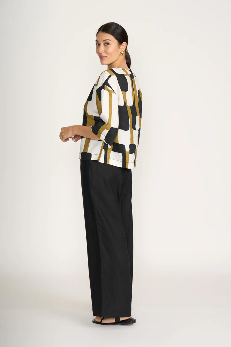 FO8232 Looking Sharp Top