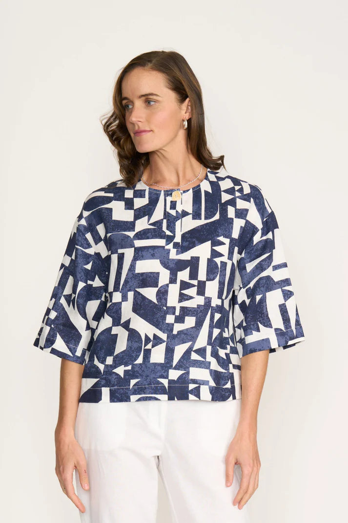 FO8232 Looking Sharp Top