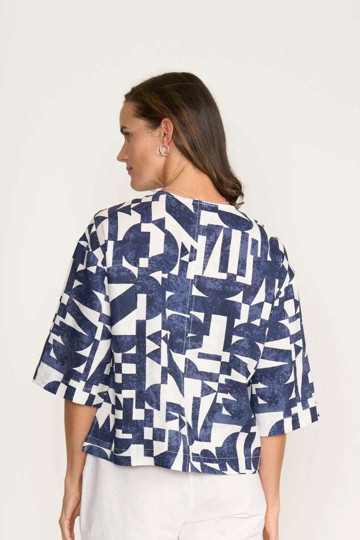 FO8232 Looking Sharp Top