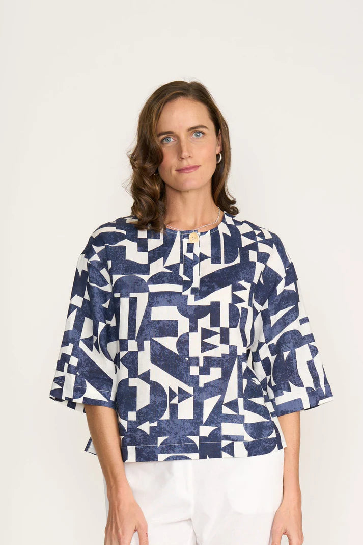 FO8232 Looking Sharp Top