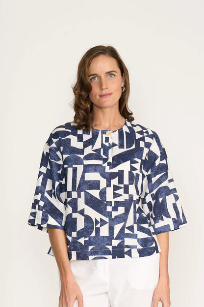 FO8232 Looking Sharp Top