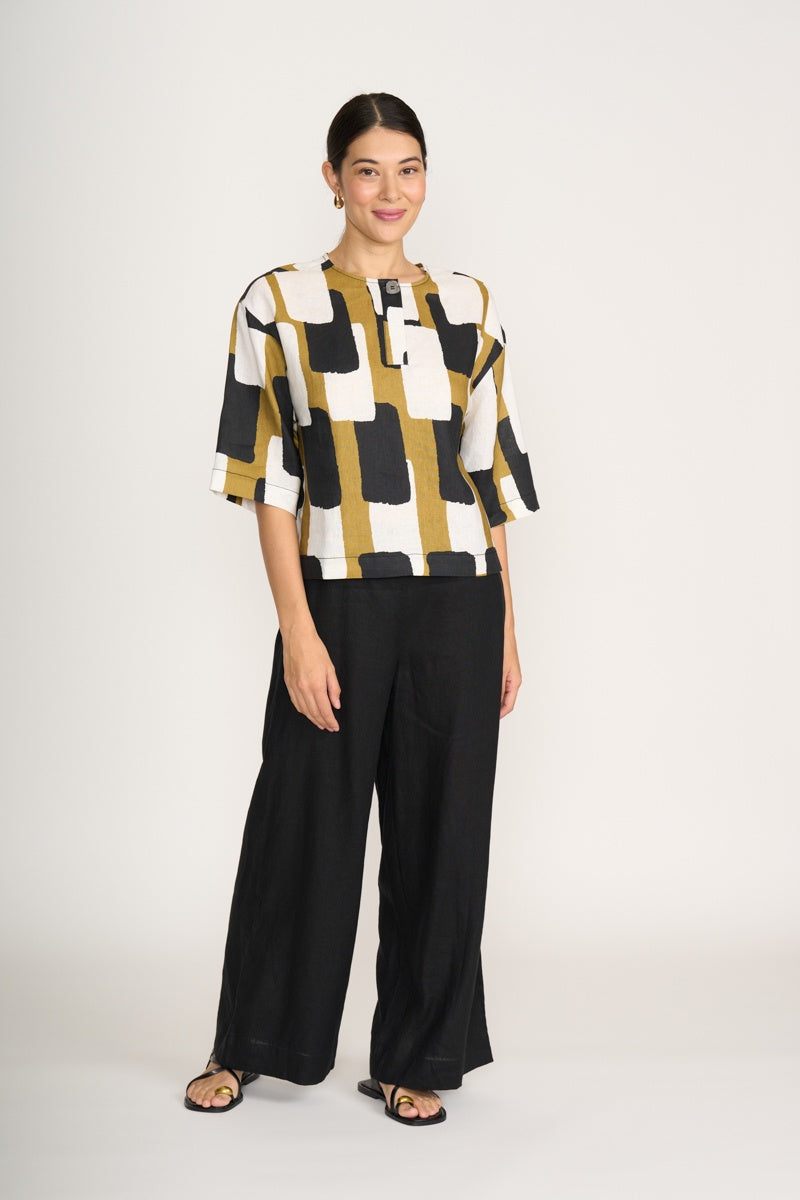 FO8232 Looking Sharp Top