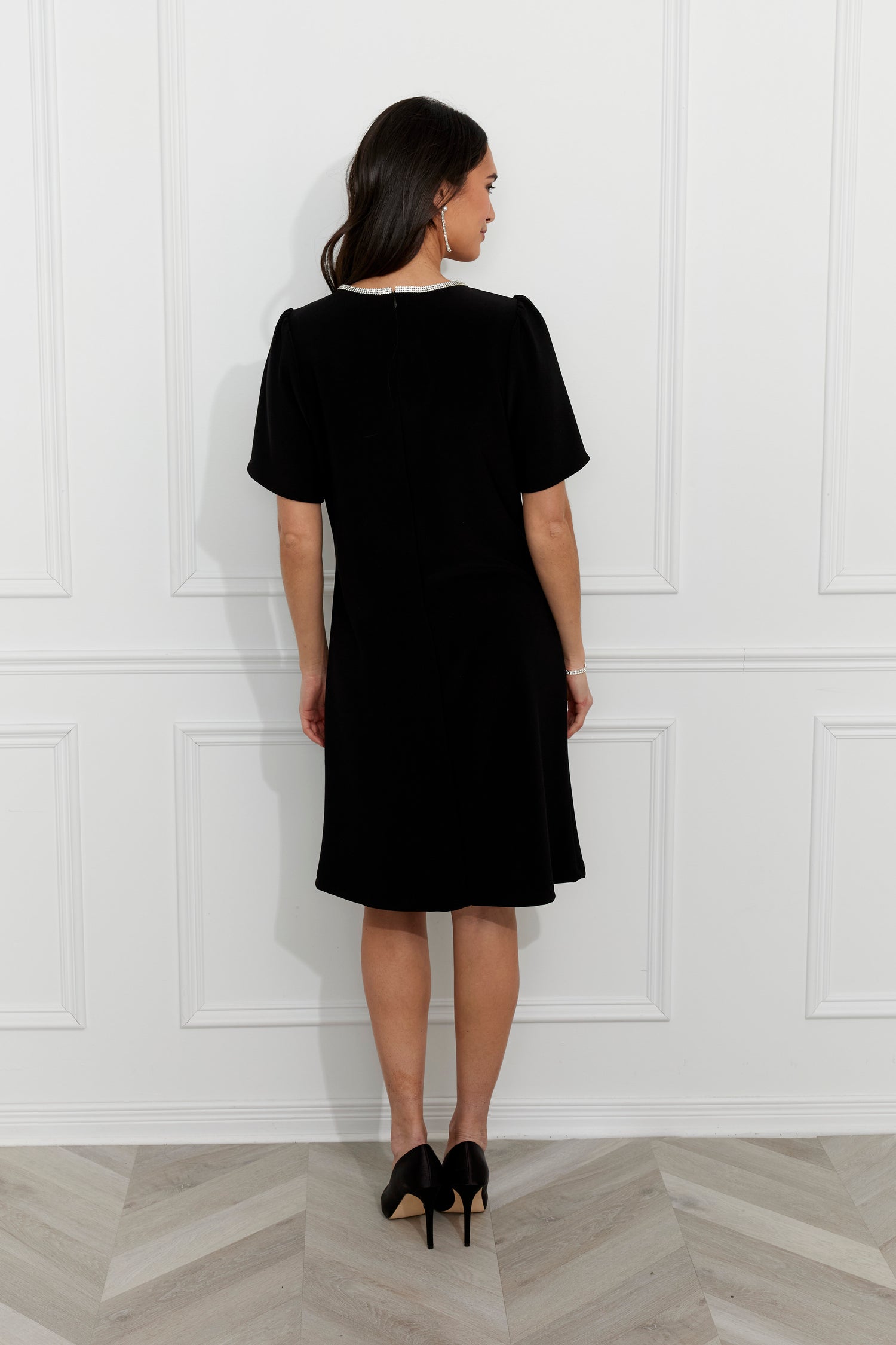 259019 Jewel Embellished Shift Dress Style