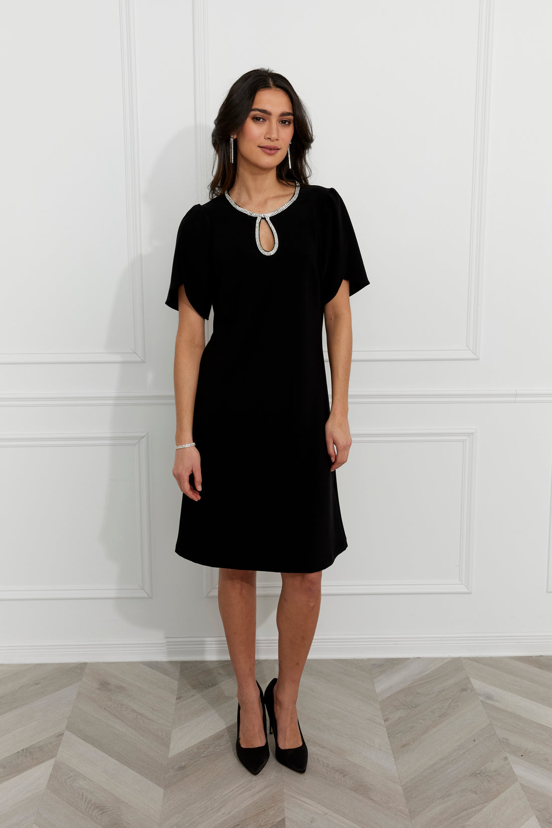 259019 Jewel Embellished Shift Dress Style