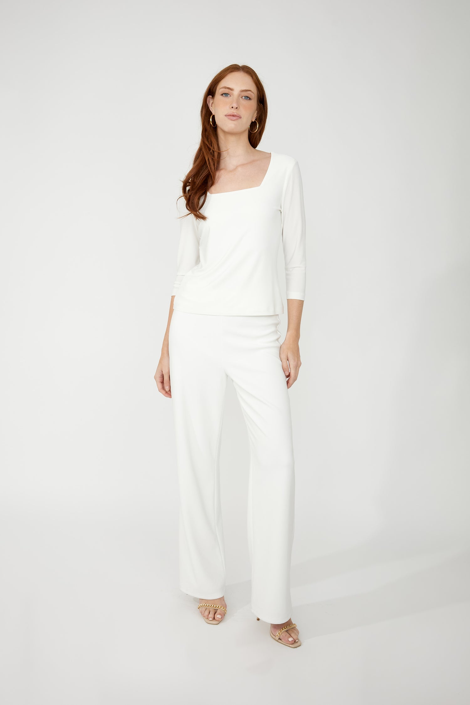 254019 Square Neck Pullover Style