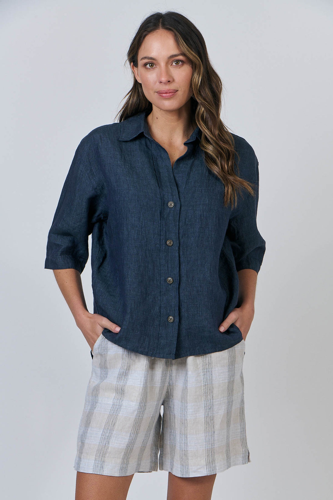 GA596 Buttoned Linen Shirt