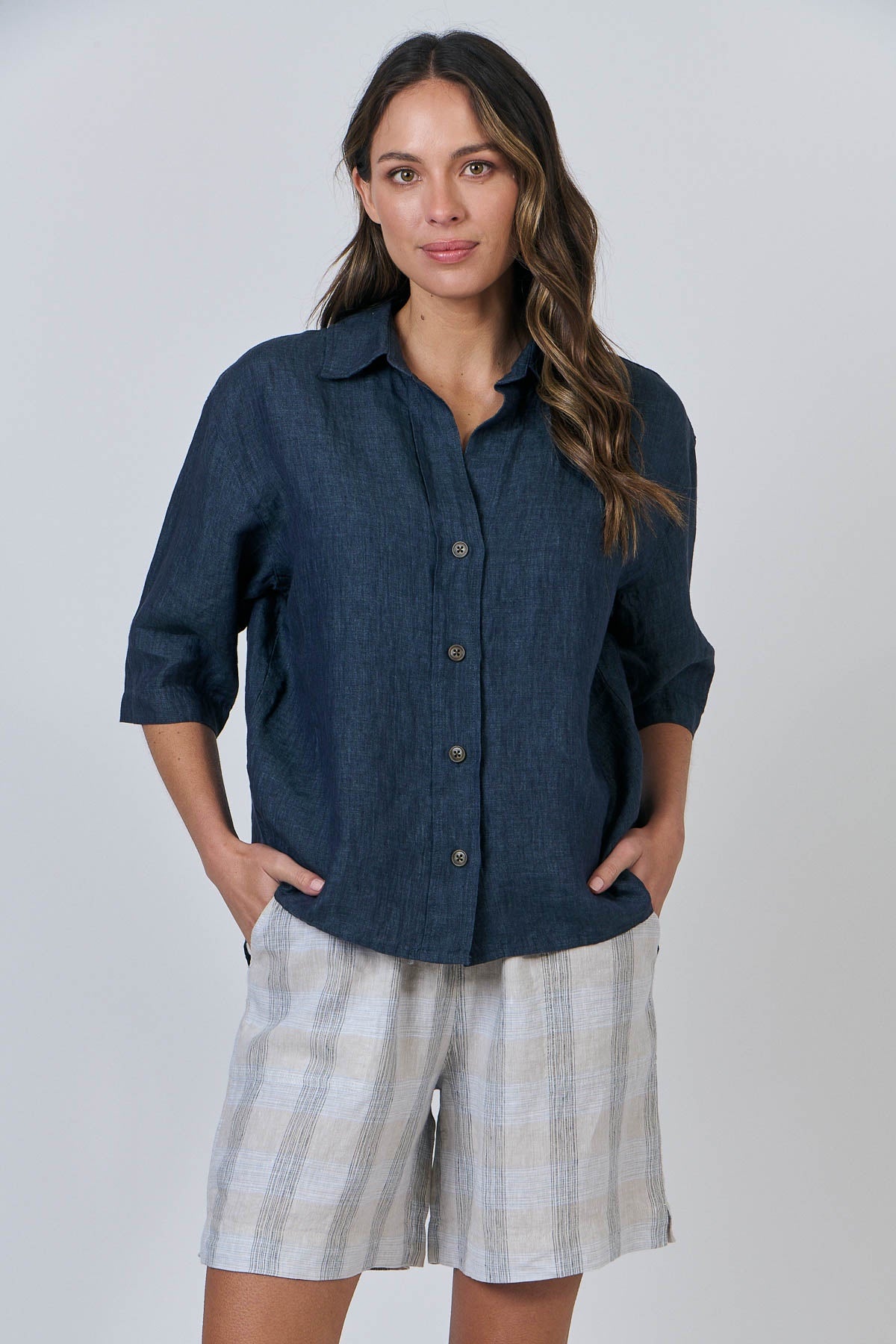 GA596 Buttoned Linen Shirt