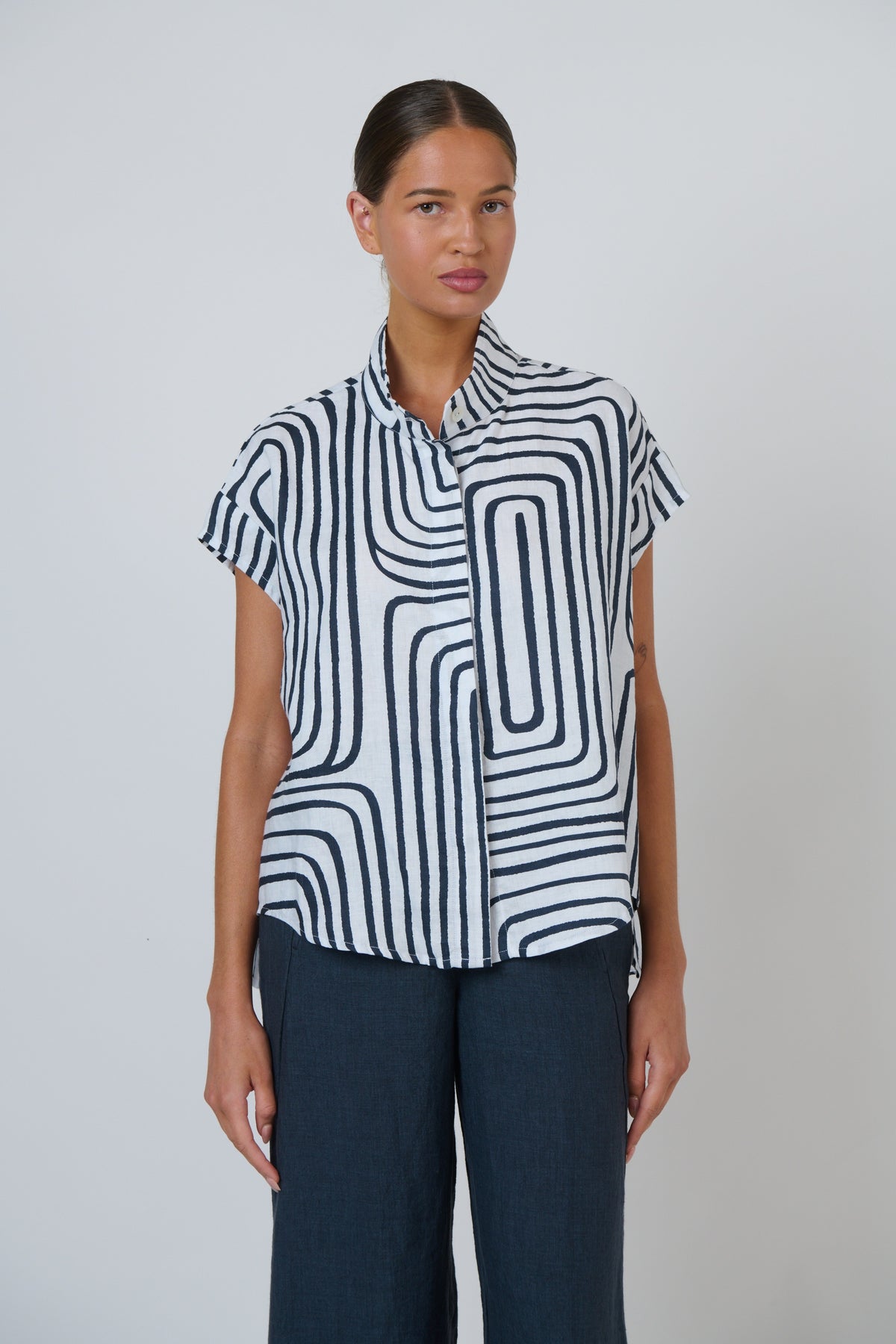 Linen Maze Short Sleeve Shirt - Naturals by O&amp;J