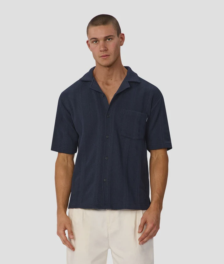 The Malaga S/S Shirt New Navy - Industrie