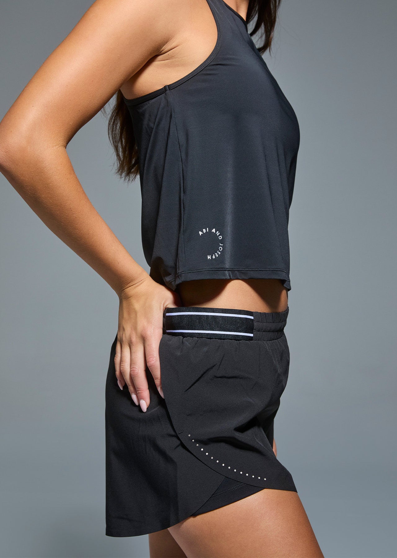 Momentum Short Black