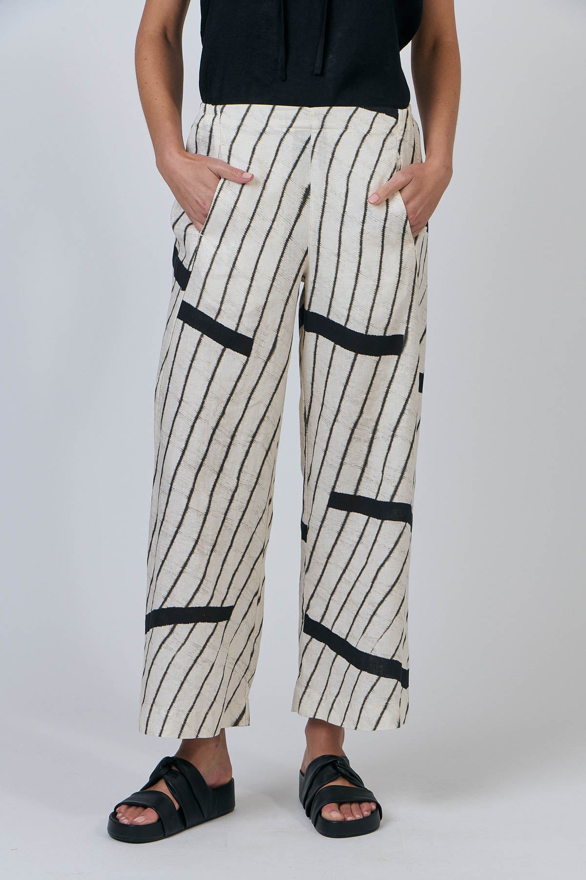 GA398 Wide Leg Tailored 100% Linen Pants