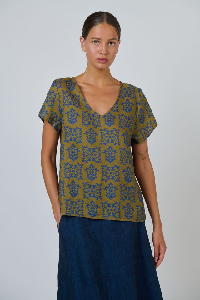 Linen Top Motif - Naturals by O &amp; J
