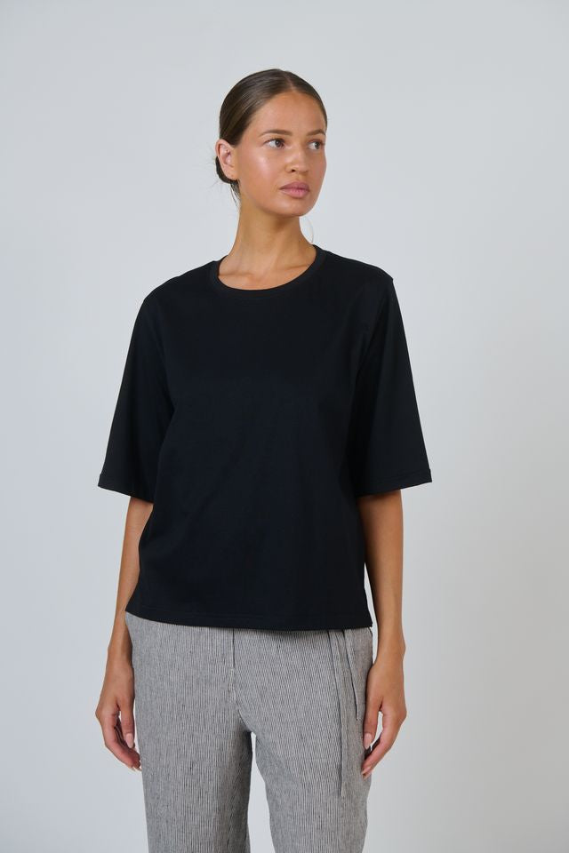 Cotton Tee Black - Naturals by O &amp; J