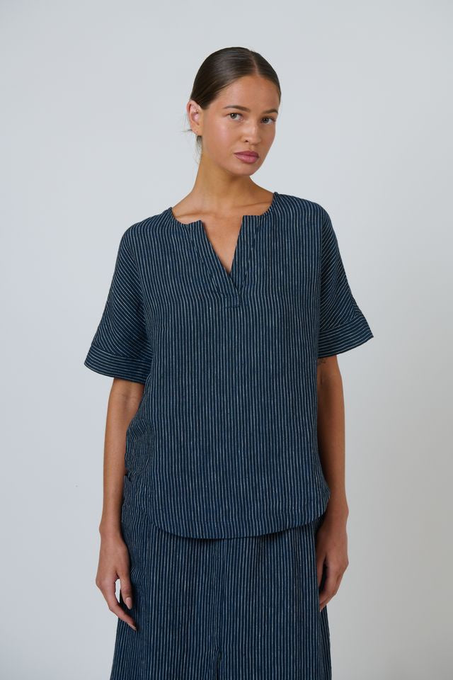 Linen Top Streamlined - Naturals by O &amp; J