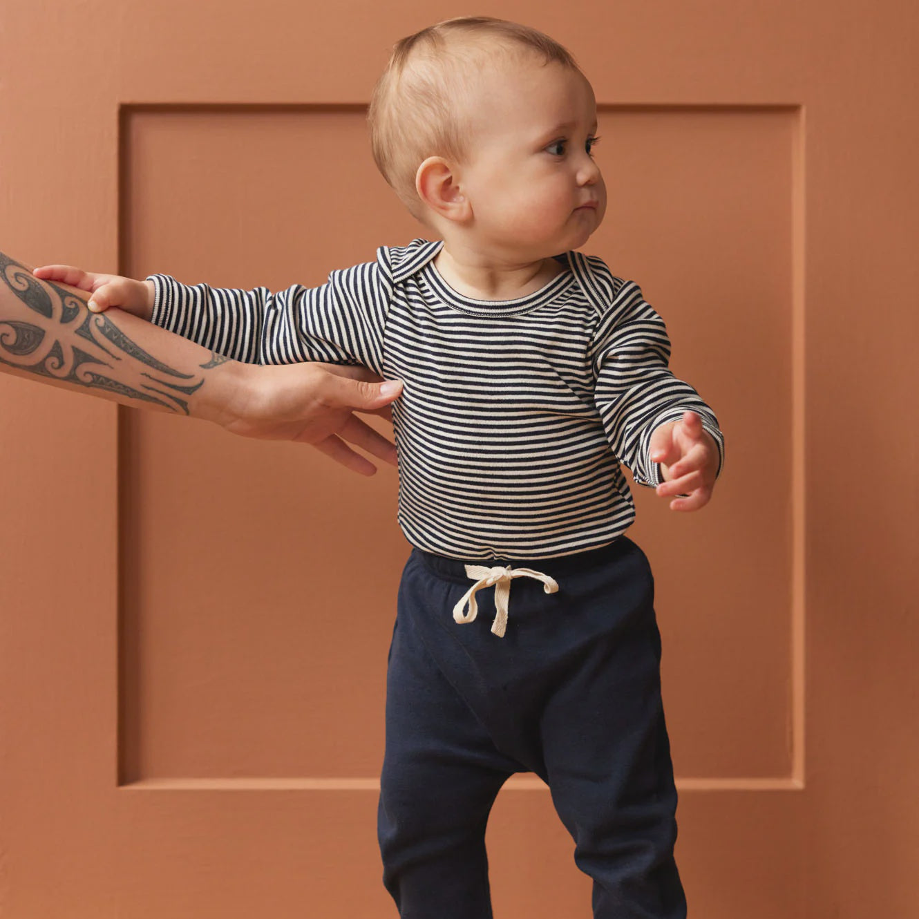 L/S Bodysuit Navy Stripe Nature Baby