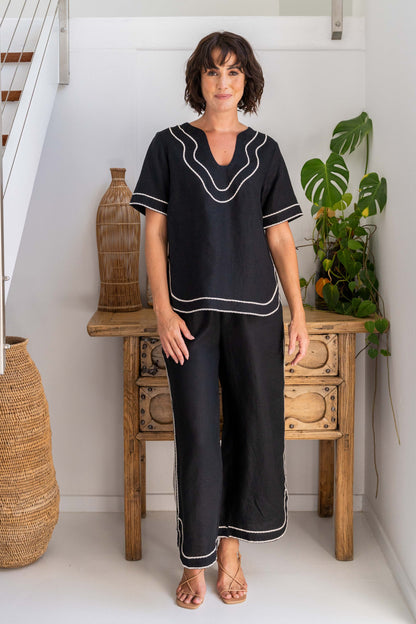 SS366 100% Linen Embroidery Trim Scoop Nk Top
