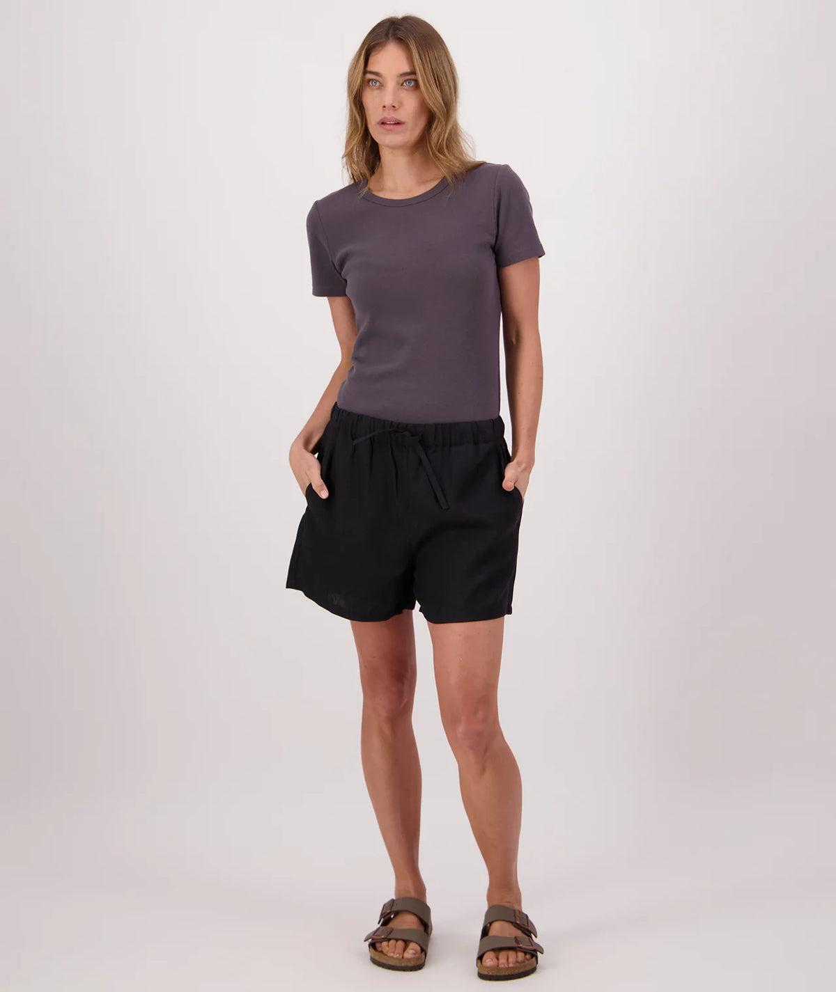 Ava Wmns Linen Short Black - Swanndri