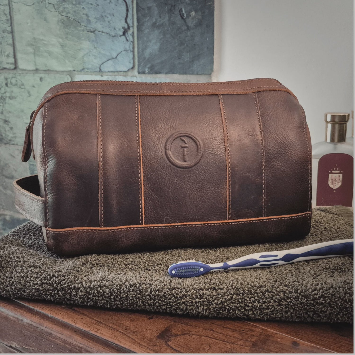 Mens Leather Toiletry Bag Watson DA