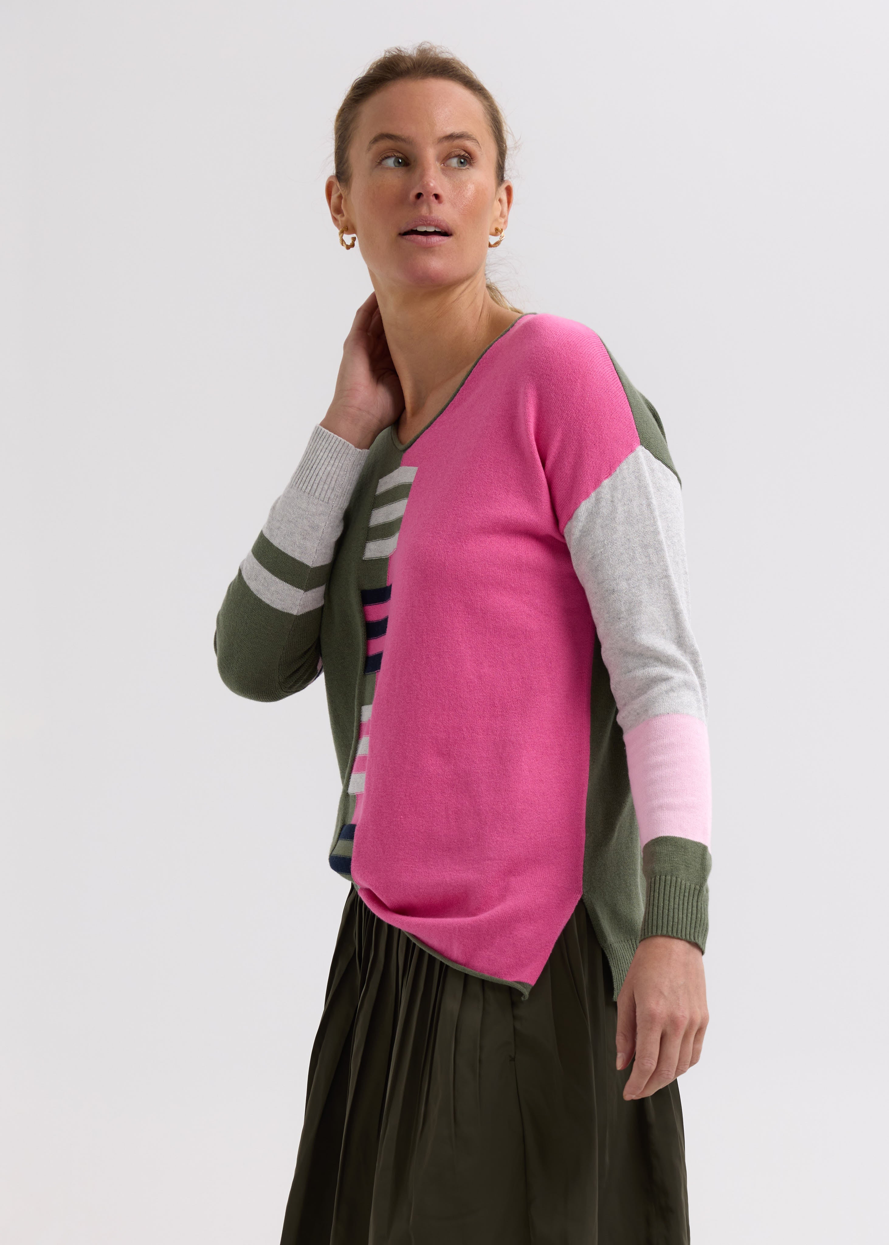 ZP7714 Ladder Stripe V Top
