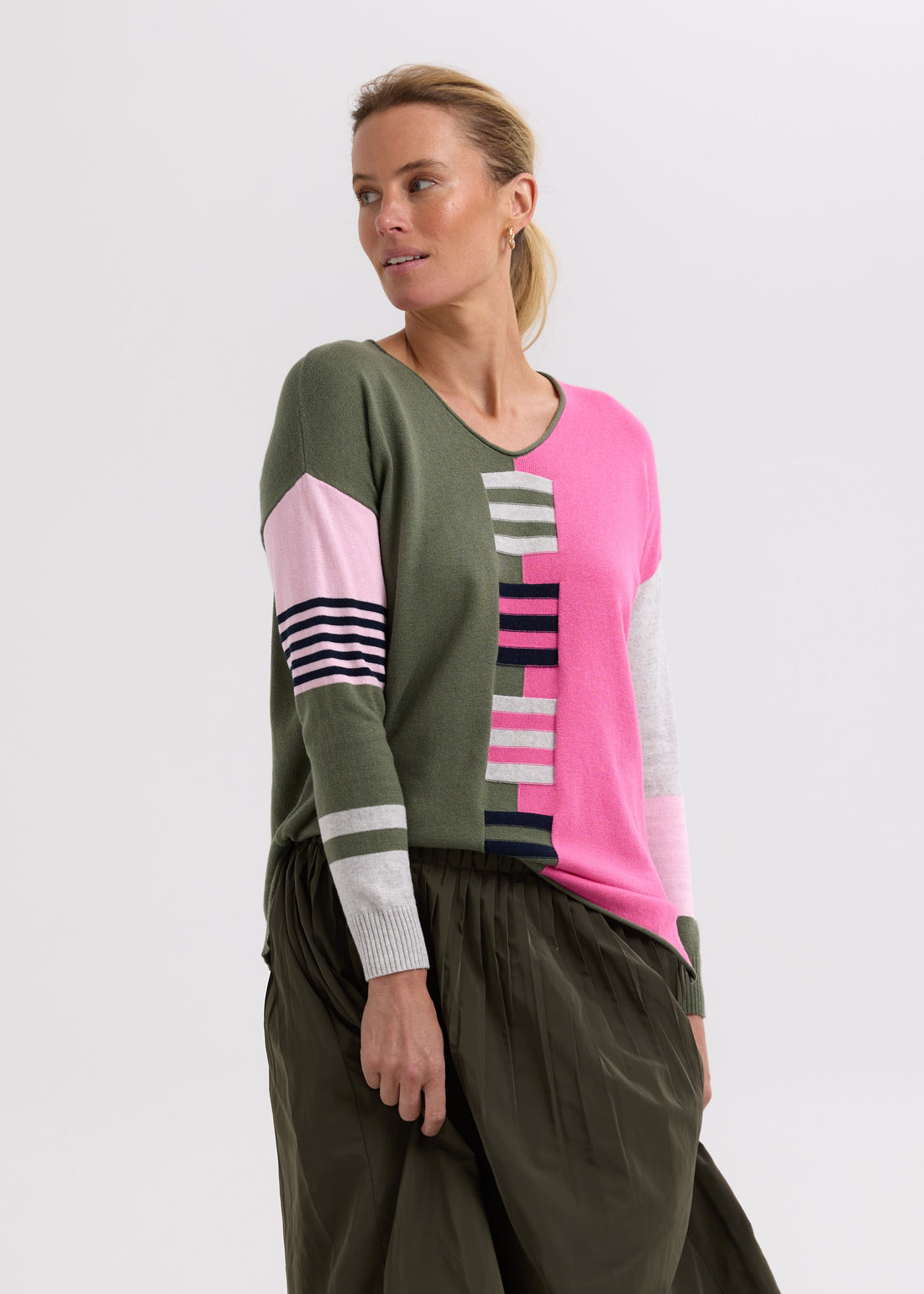 ZP7714 Ladder Stripe V Top